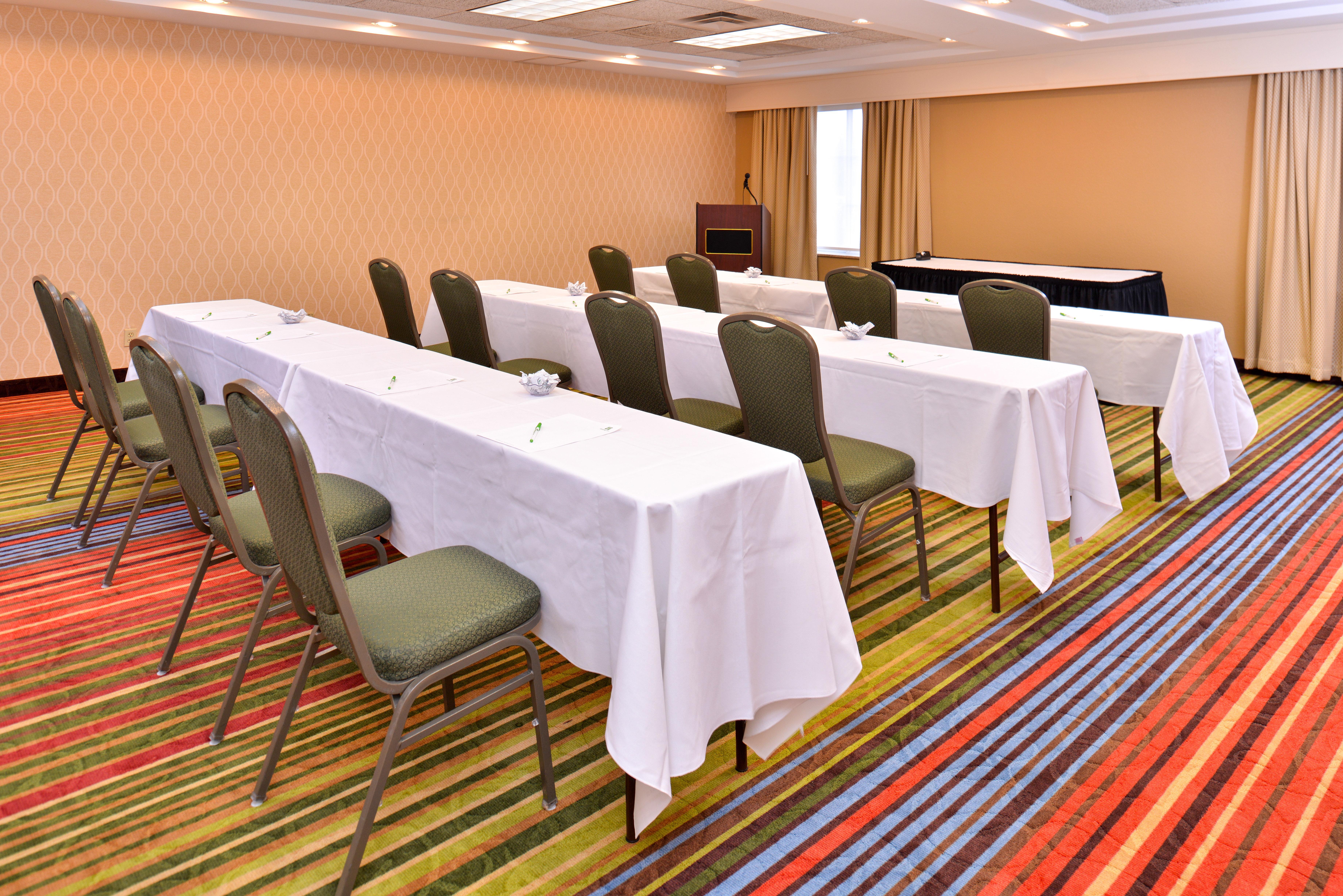Holiday Inn Hotel & Suites Overland Park-Convention Center By Ihg Exterior foto