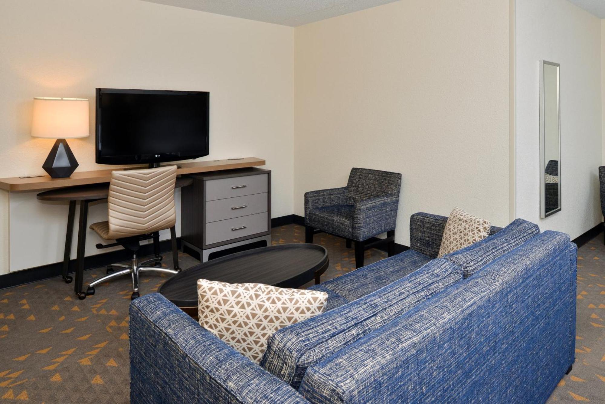 Holiday Inn Hotel & Suites Overland Park-Convention Center By Ihg Exterior foto